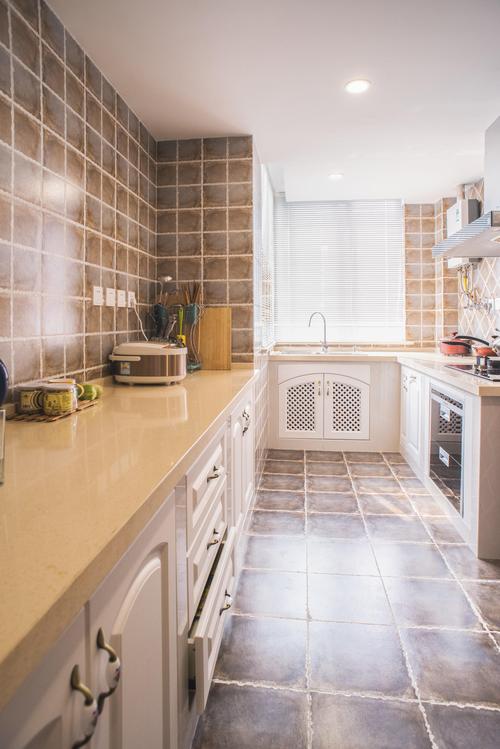 復(fù)式田園風格家櫥柜構(gòu)造圖